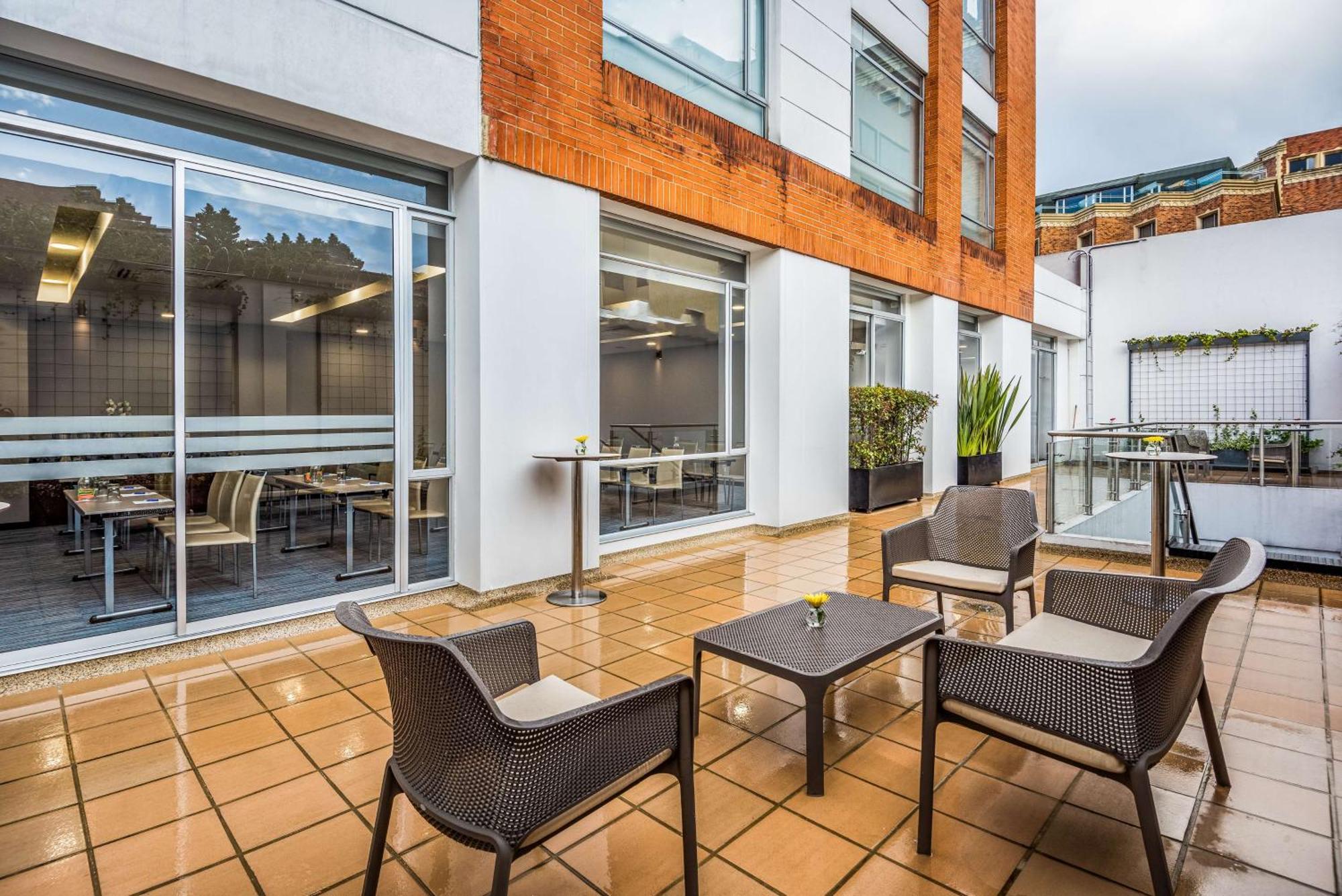 Отель Nh Bogota Urban 93 Royal Экстерьер фото