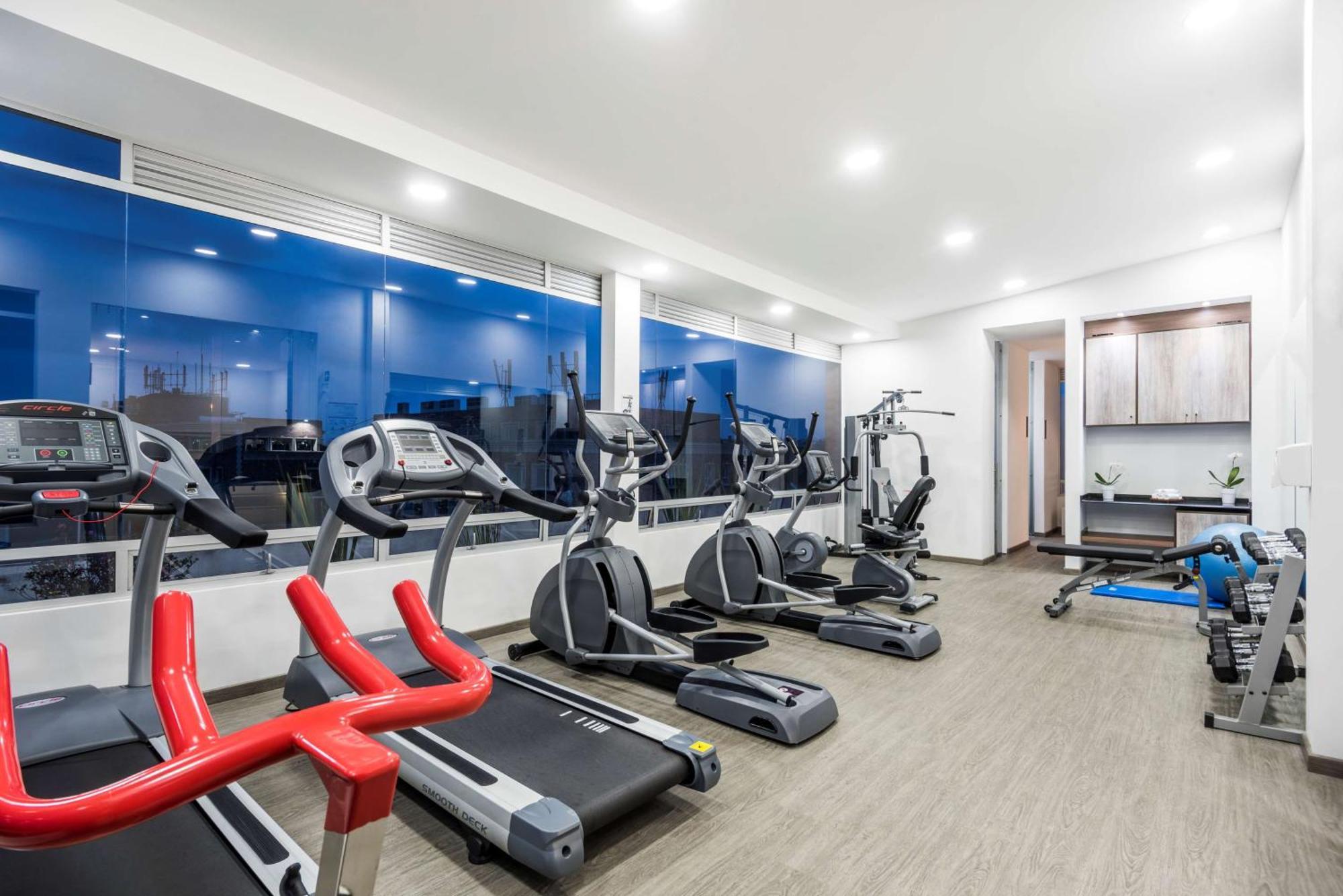 Отель Nh Bogota Urban 93 Royal Экстерьер фото