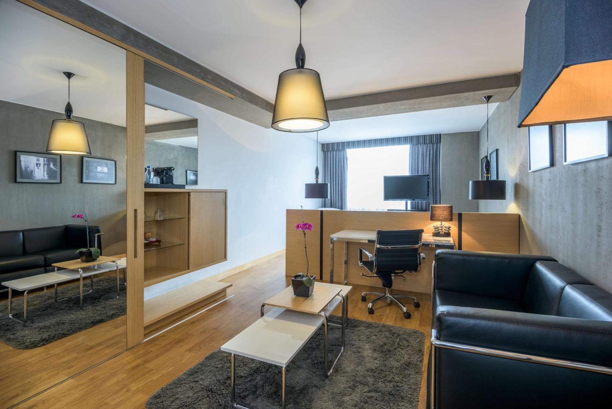 Отель Nh Bogota Urban 93 Royal Экстерьер фото