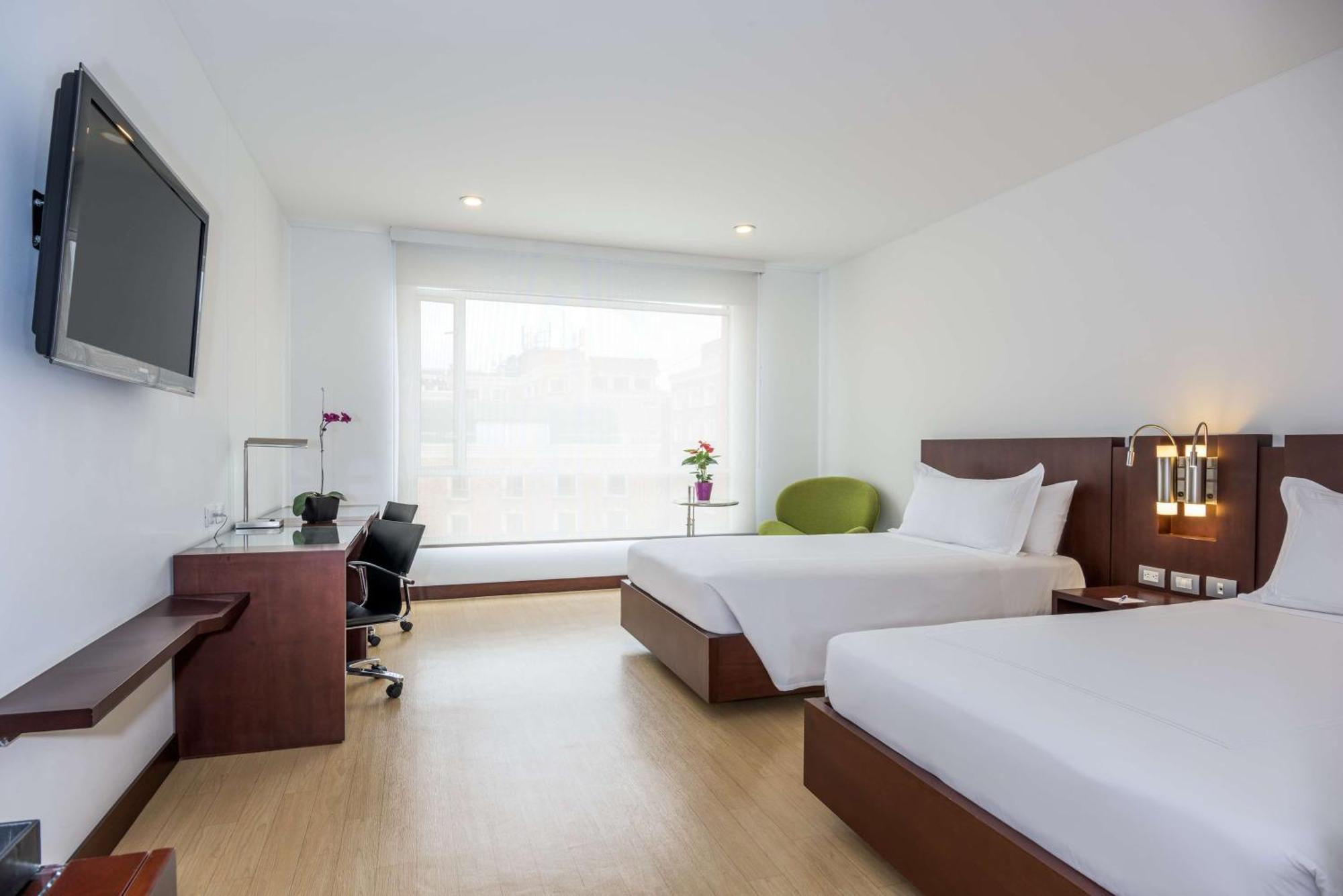 Отель Nh Bogota Urban 93 Royal Экстерьер фото